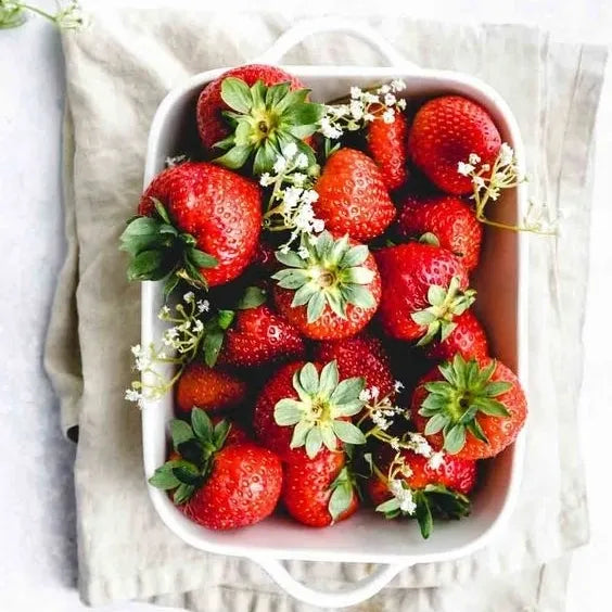 STRAWBERRY SUGAR BUFF (Brightening- Foaming Sugar Scrub)